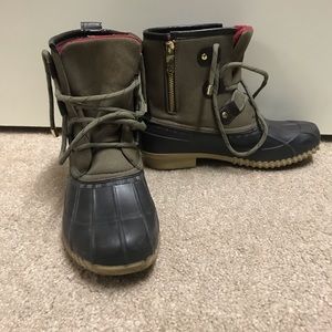 Tommy Hilfiger duck boots